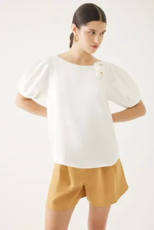 Flower Detailed Puff Sleeve Blouse